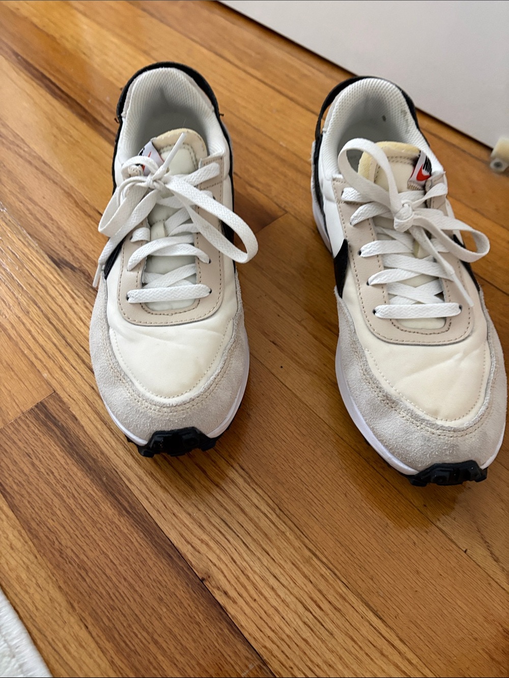 Nike Women’s Cream and Black Retro Runner Sneakers - Picture 4 of 7